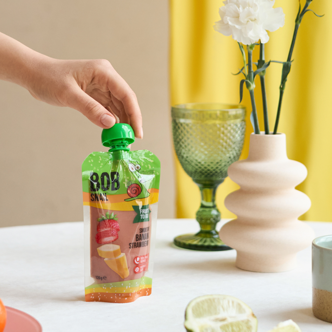 UA_120_smoothie_banana_sreawberry 6